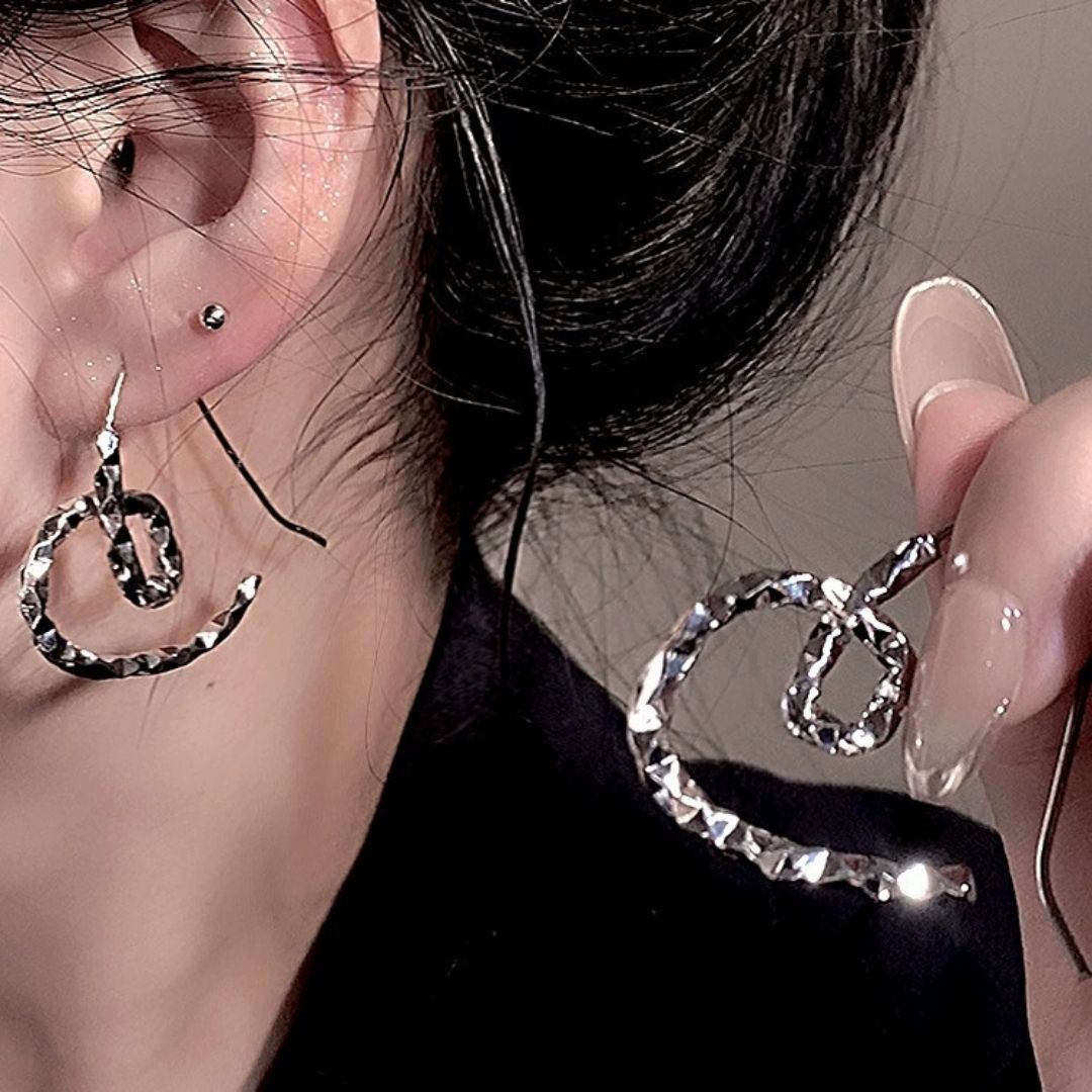 Linear Ripple Studs Earrings