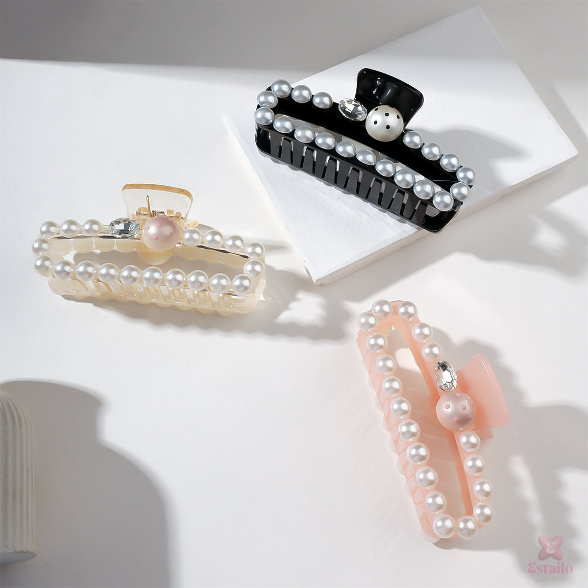 Elegant Pearl Hair Claw (Pack of 1)