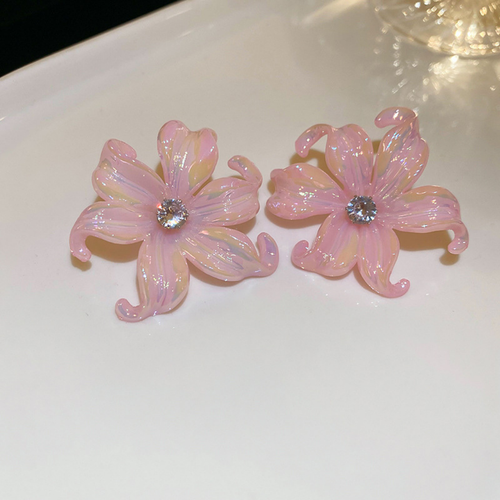 Luxe Petal Studs Earring