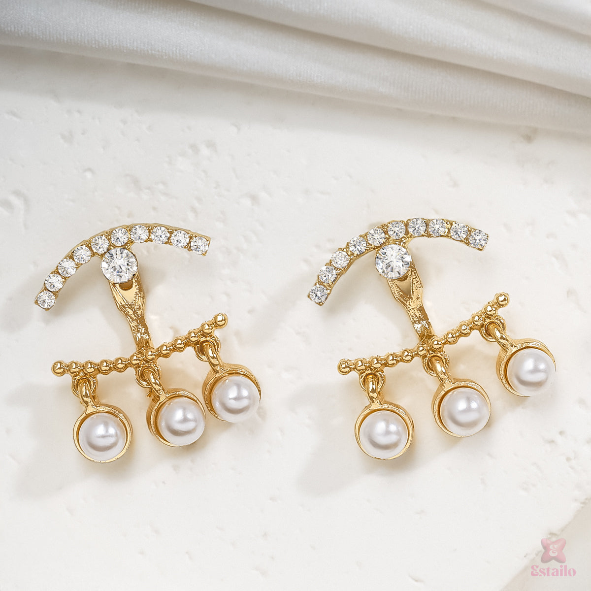 Shimmering Pearl Drops Earrings
