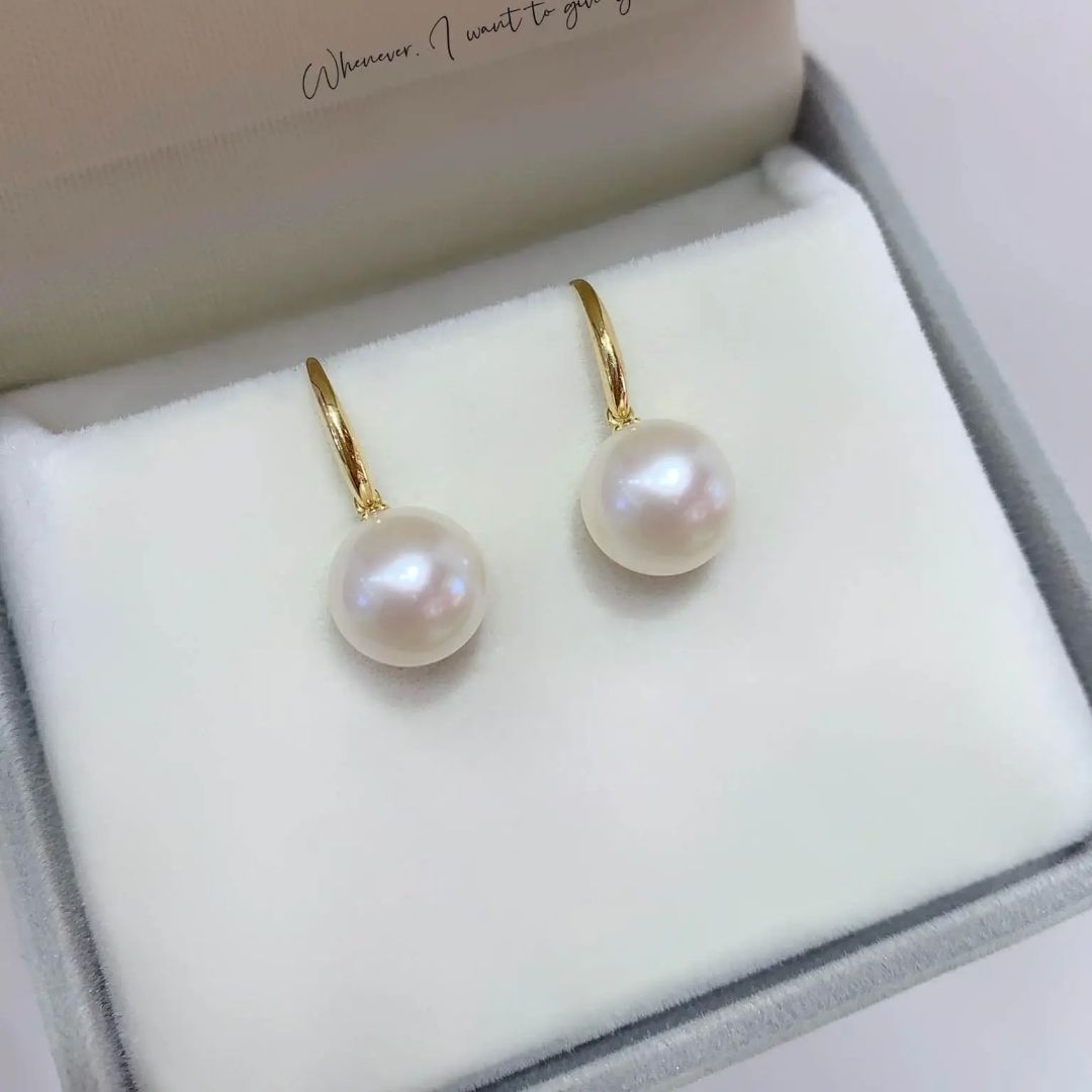 White Gleam Earring