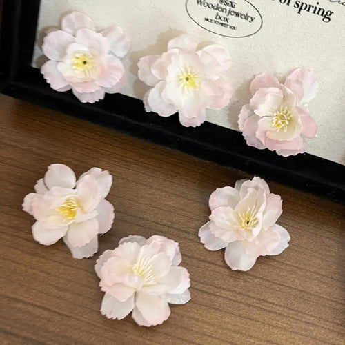 Sakura Petal Clip (pack of 1)