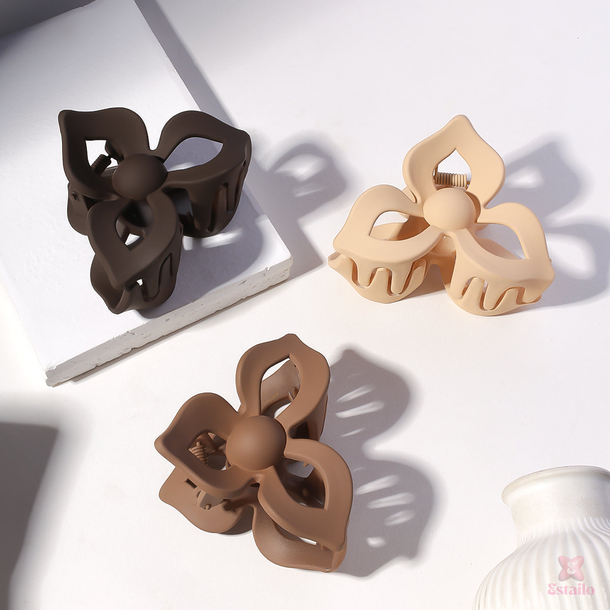 Floral Triad Claw (pack of 1)