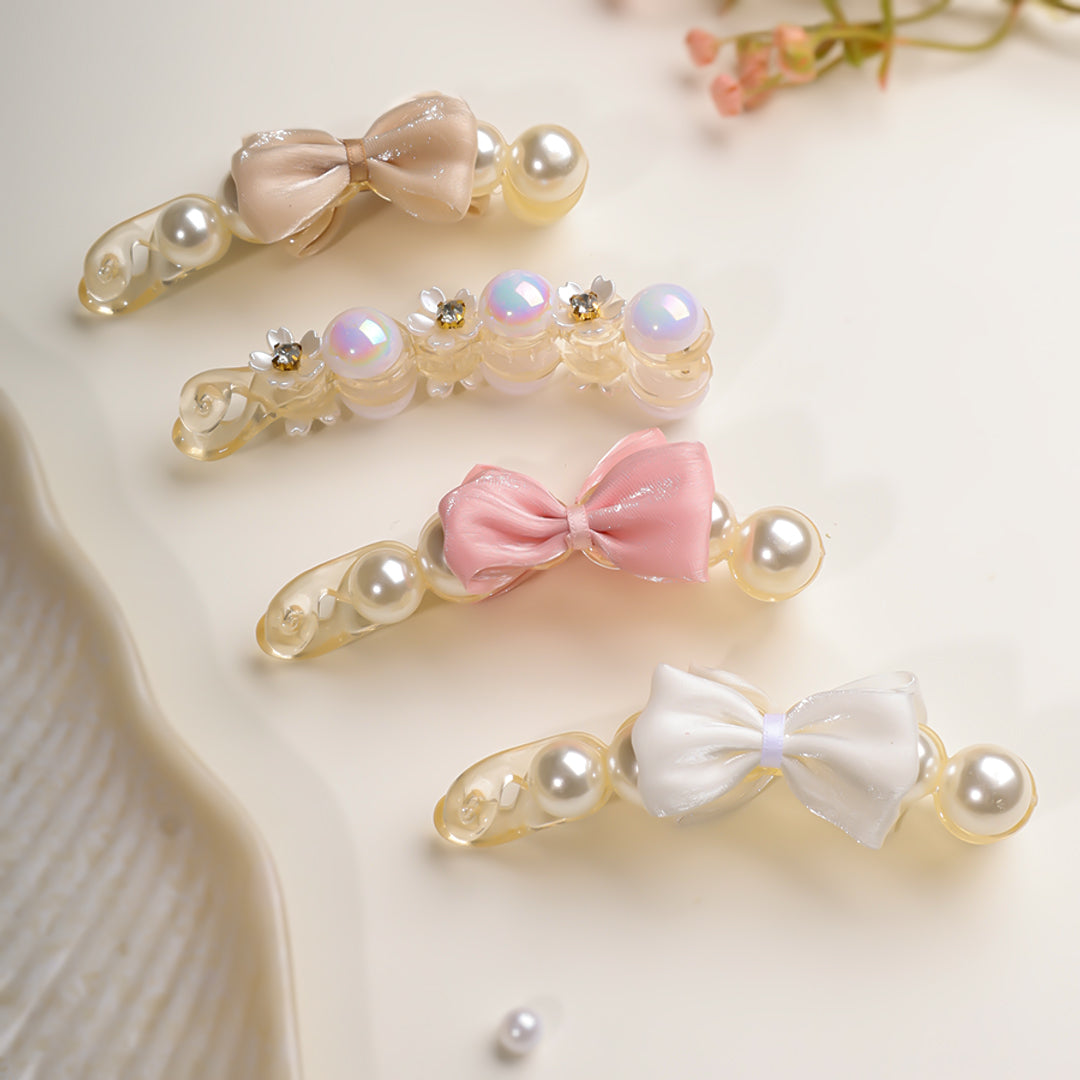 A pearl of bow Hair Clips (Pack of 1)