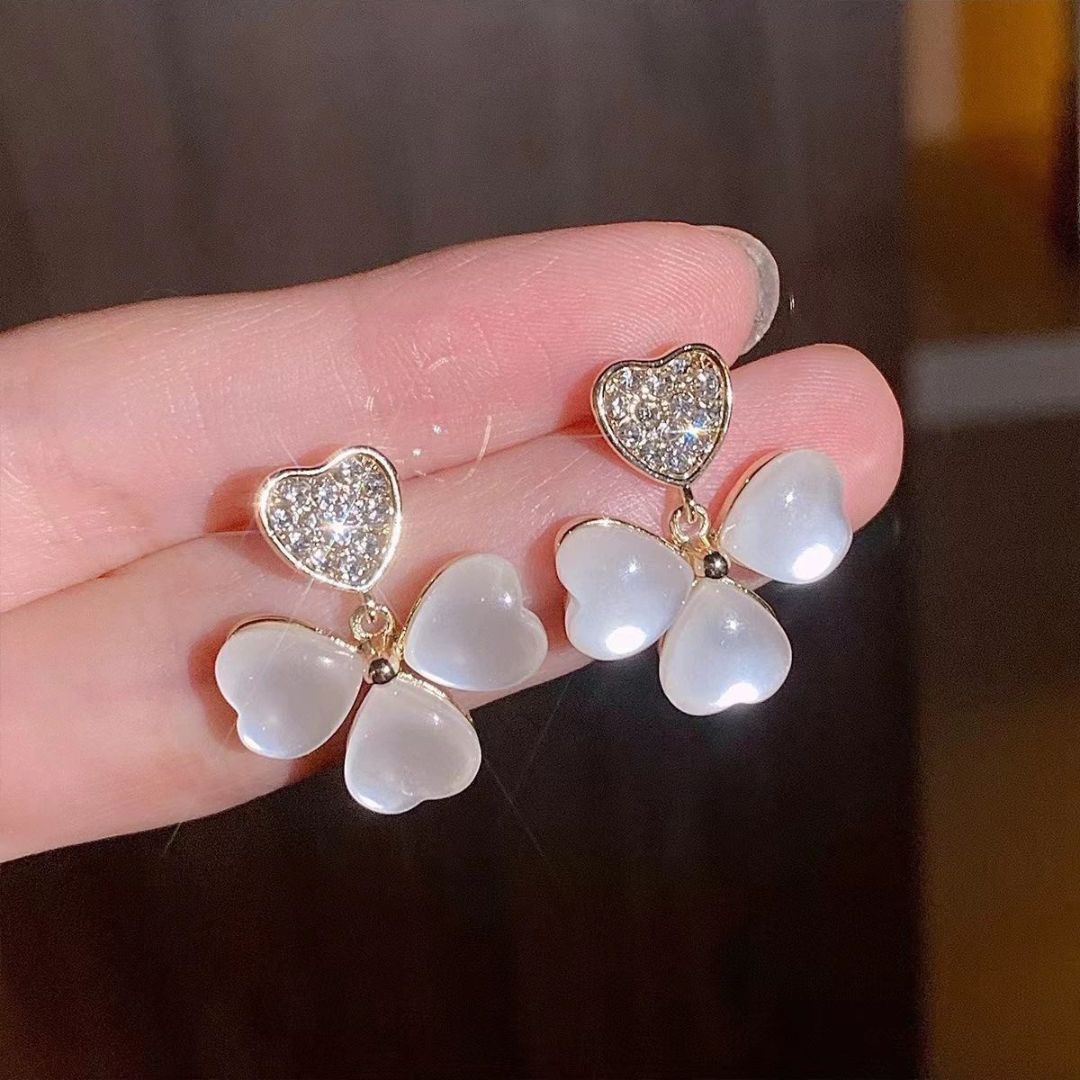 Petal Love Studs Earrings
