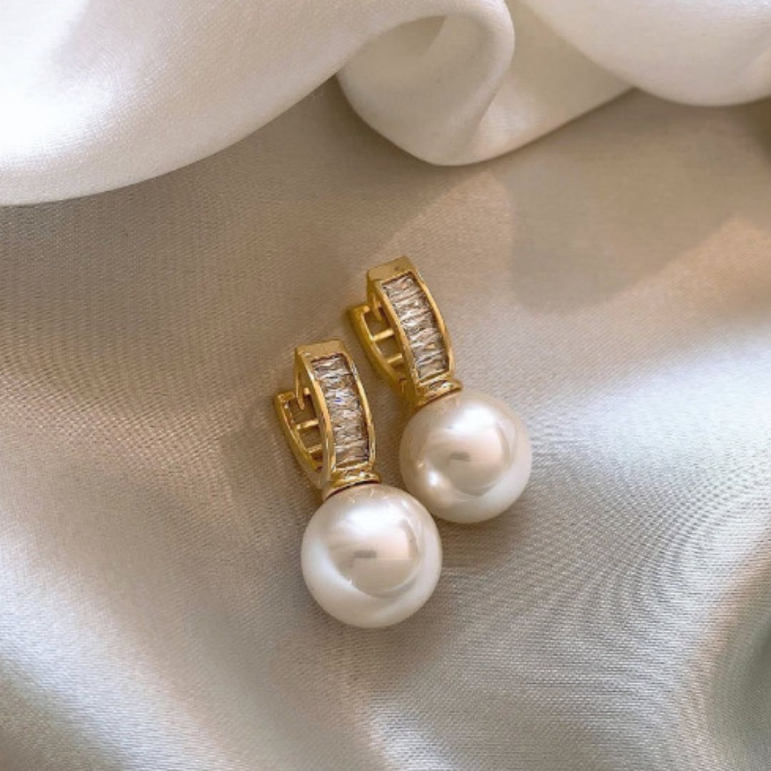 Baguette Pearl Dangles Earrings