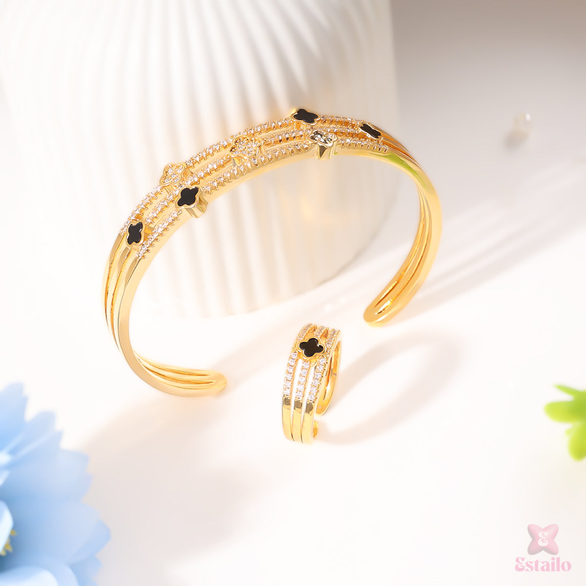 Midnight Clover Bracelet