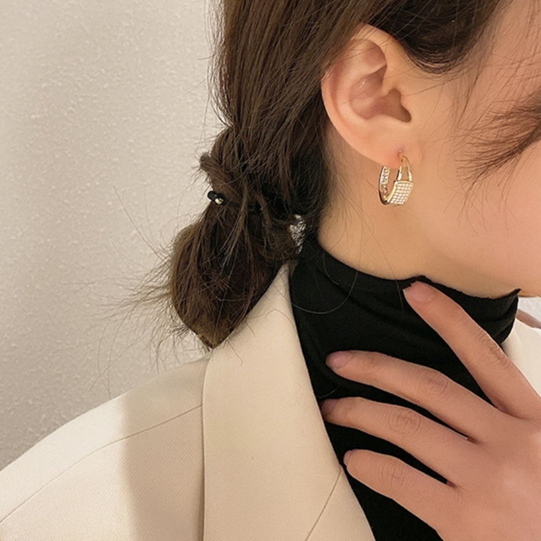 Dewdrop Golden Bands Earrings