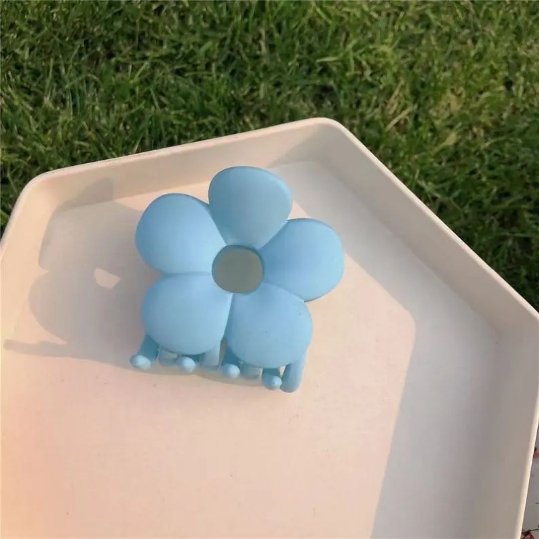 Pastel Bloom Claw (pack of 1)