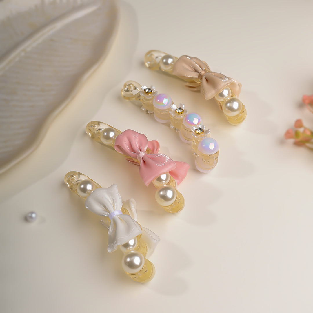 A pearl of bow Hair Clips (Pack of 1)