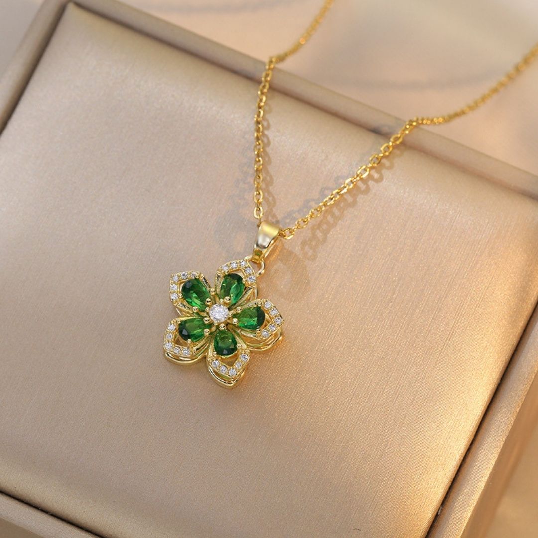Starlight Emerald Rosette Necklace