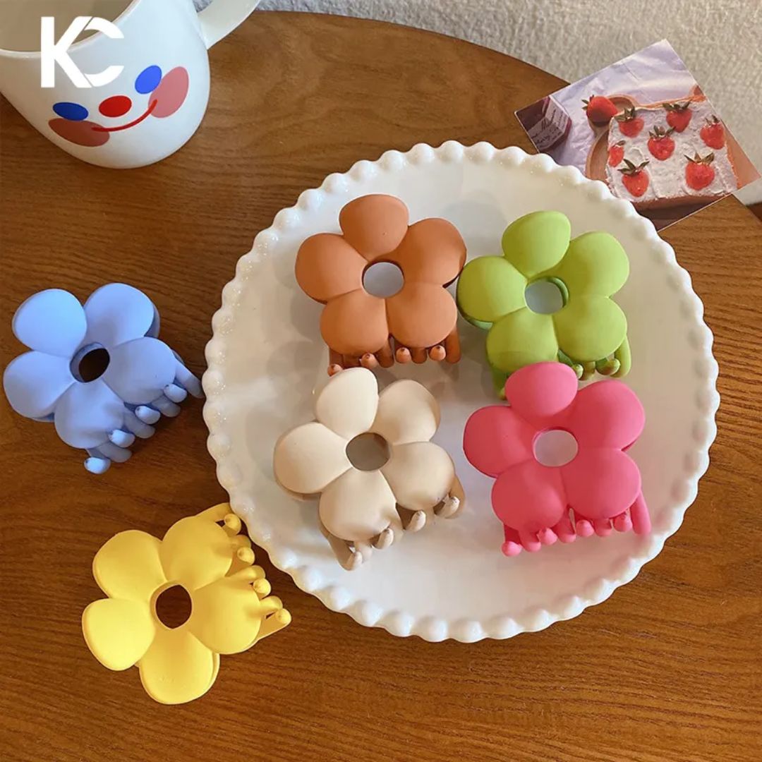 Pastel Bloom Claw (pack of 1)