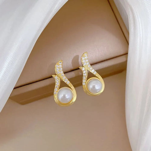 Aesthetic Pearl Drop Earrings