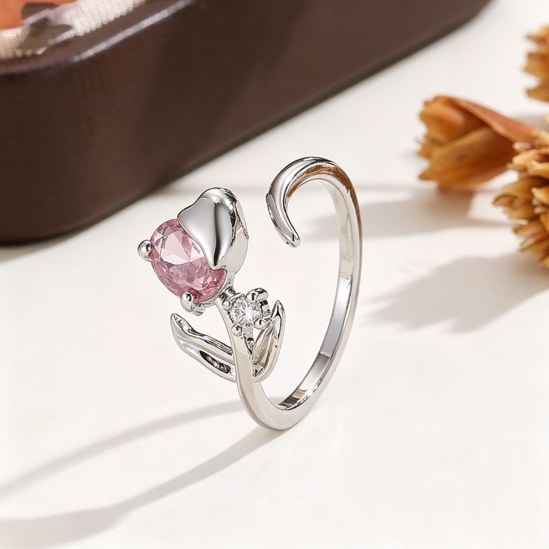 Cat Tail Tulip Ring