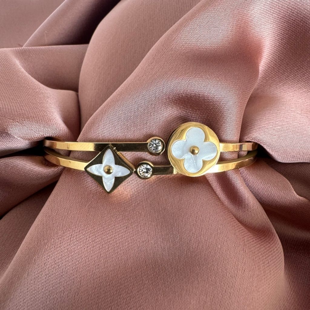 Charmette Clove Gold Bracelet