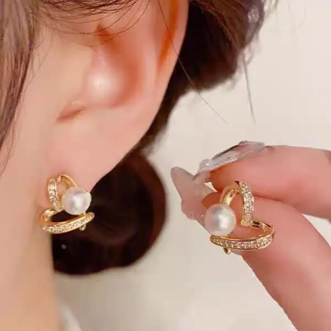 A Pearl Of Wisdom Heart  Earrings