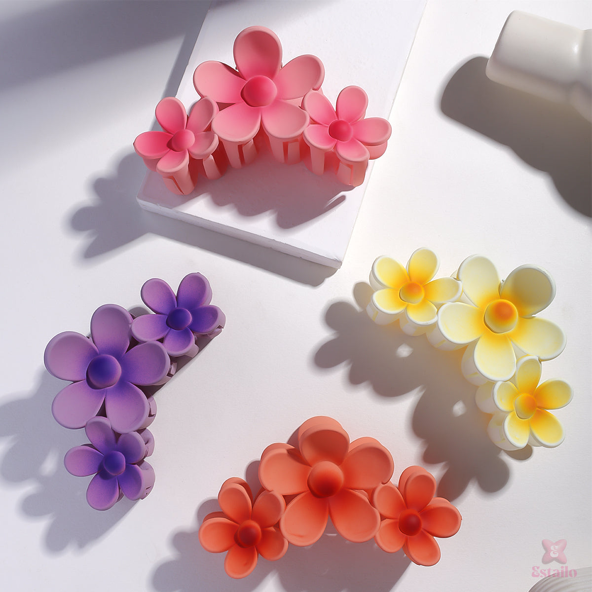 Floral Crescent Claw (pack of 1)