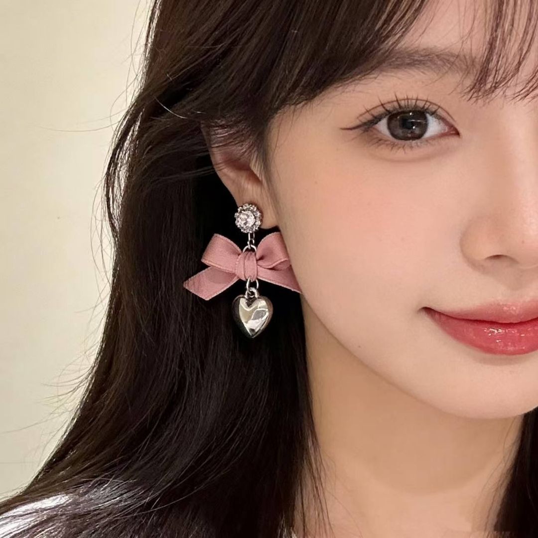Rosé Silk Hearts Earrings