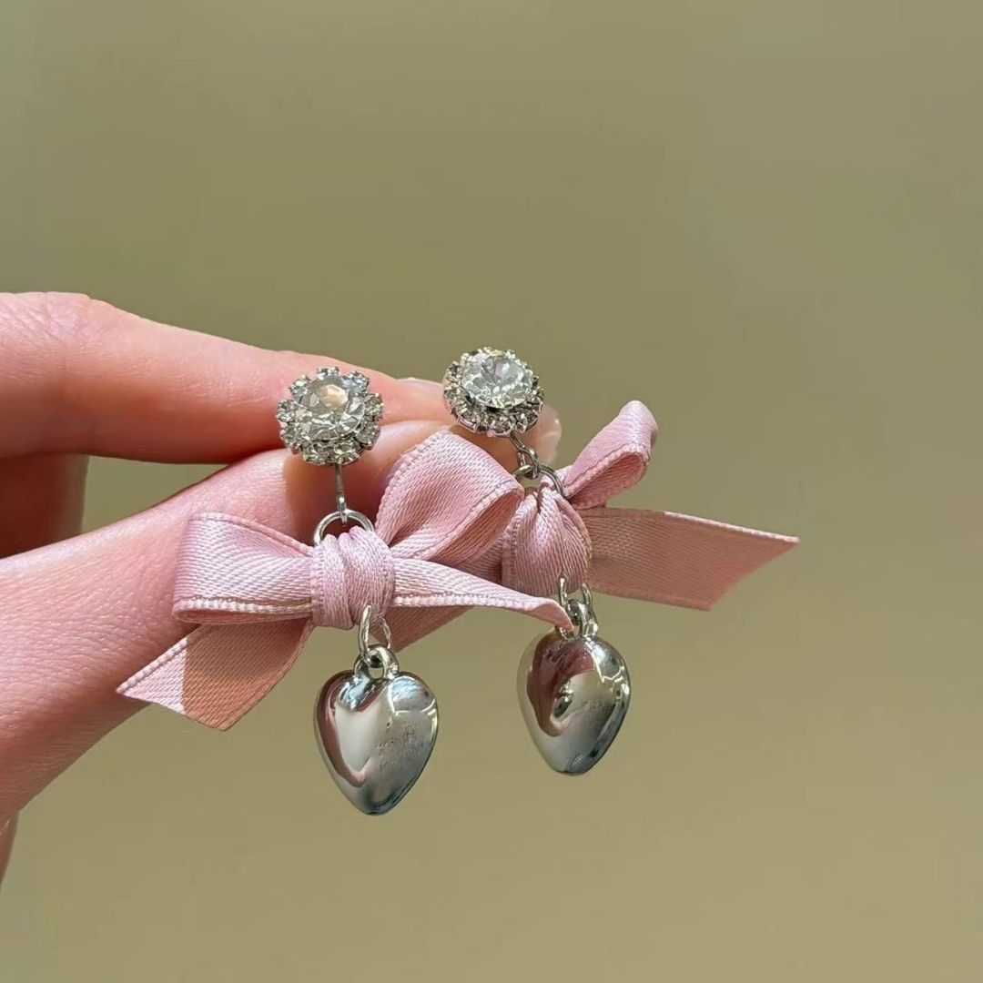 Rosé Silk Hearts Earrings