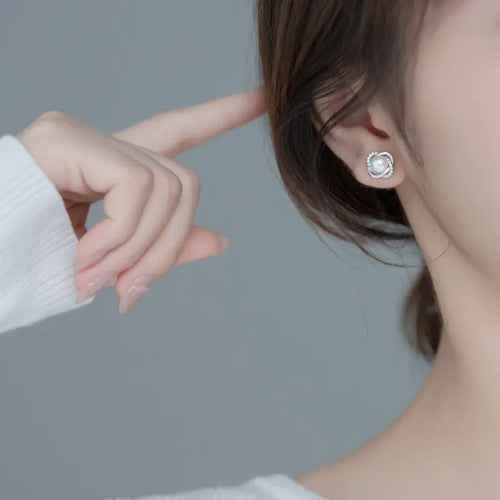 Duchess Pearl Studs Earrings
