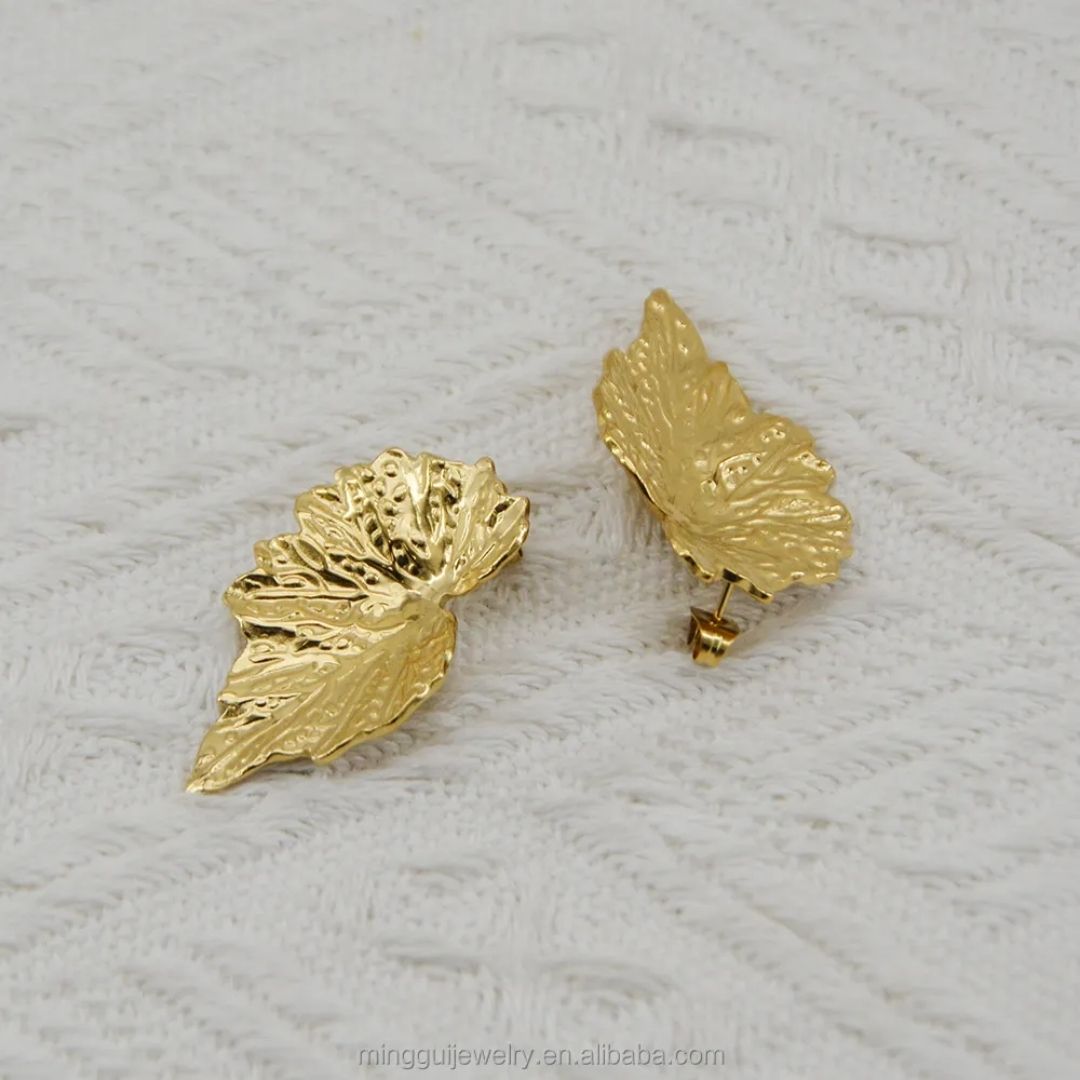Palm Glint Studs Earring