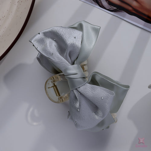 Glossy Grasp Hair Claw