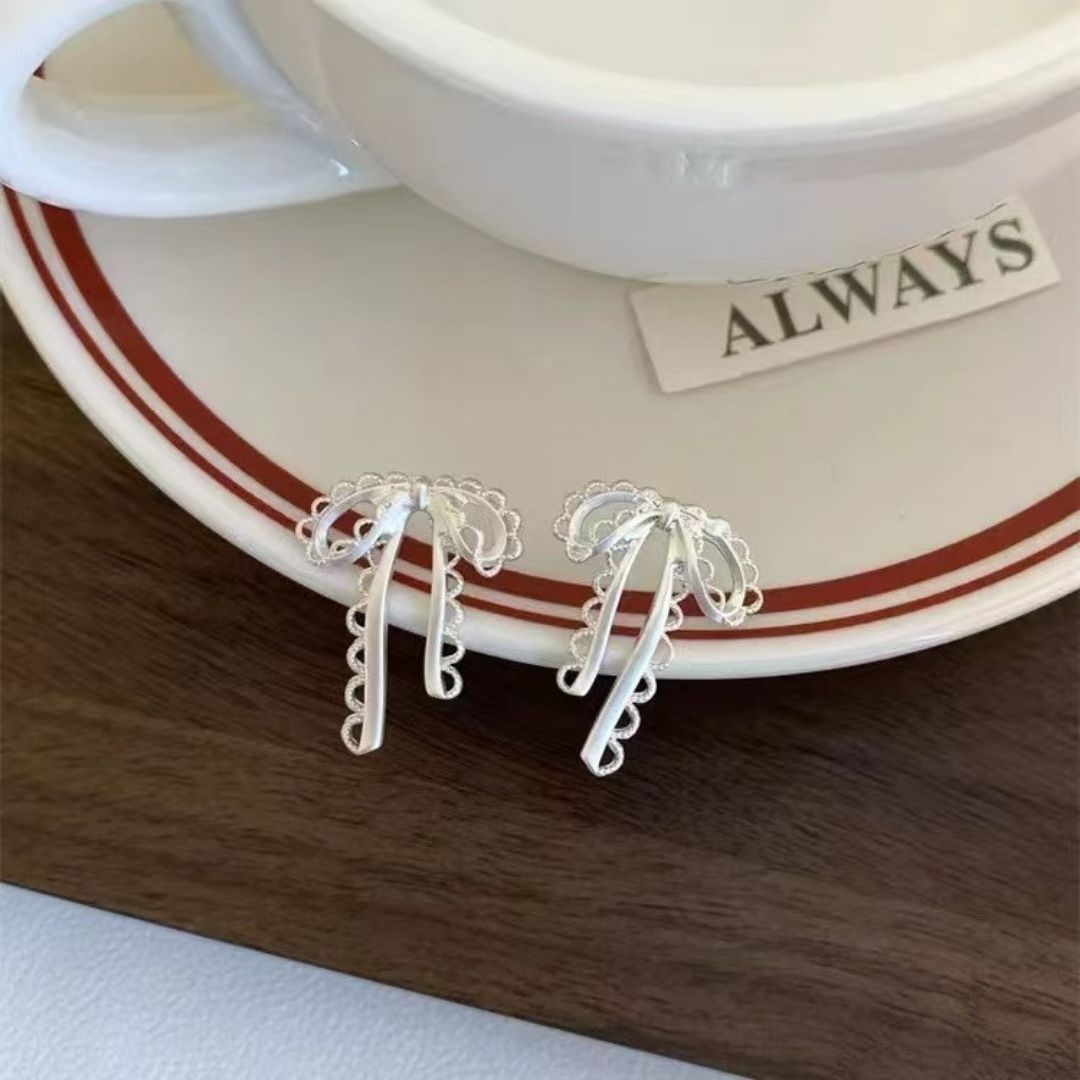 Victorian Veil Bows Earrings