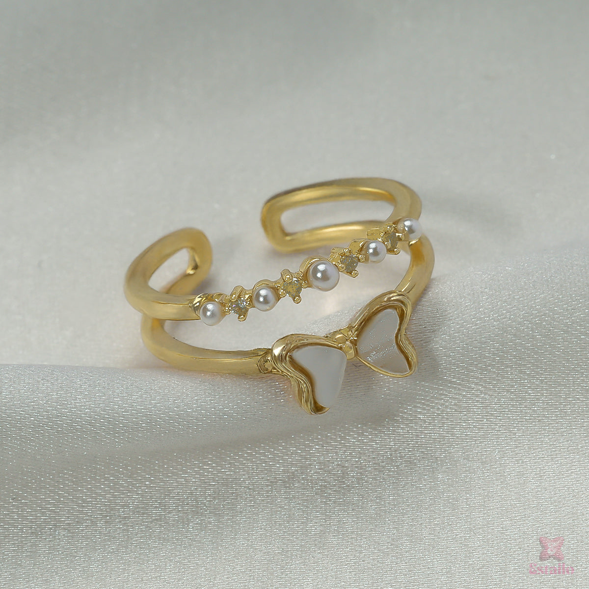 Serene Knot Ring