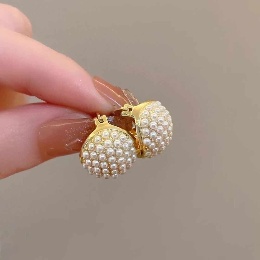 Gilded Scallop Studs Earrings