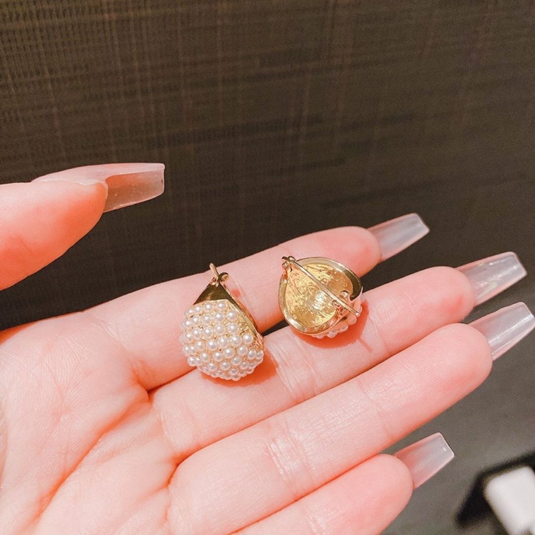 Gilded Scallop Studs Earrings
