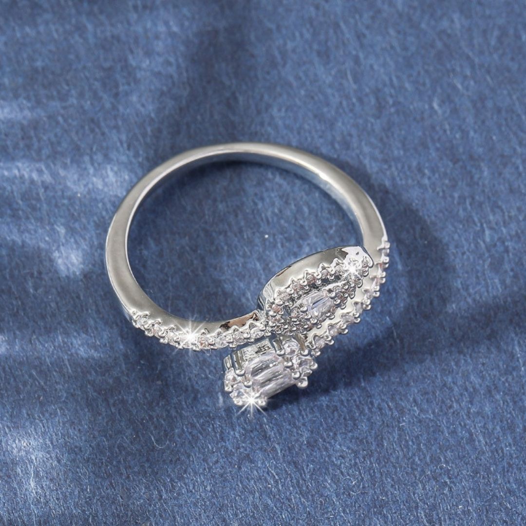 Sterling Tear & Emerald Ring