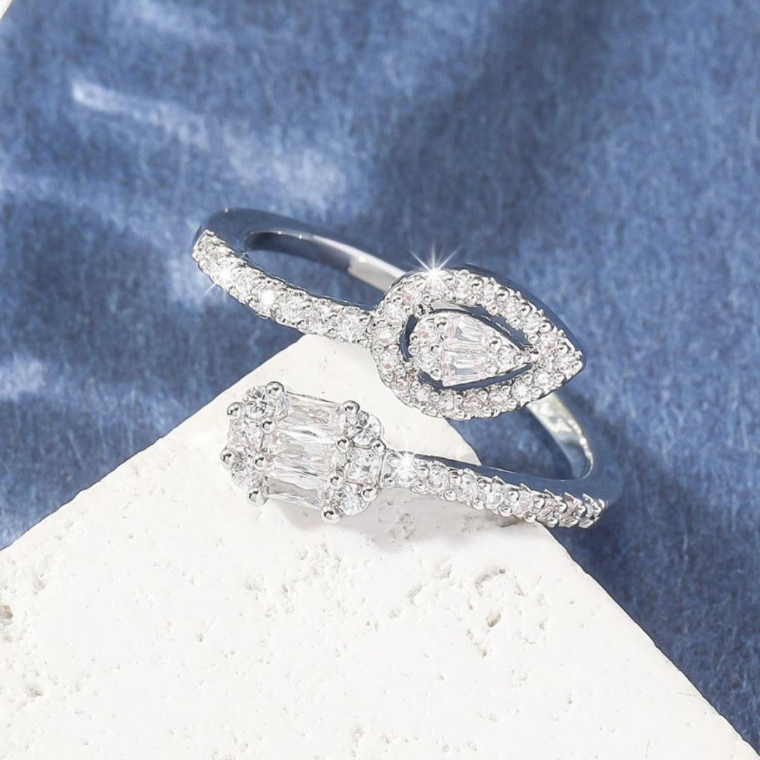 Sterling Tear & Emerald Ring