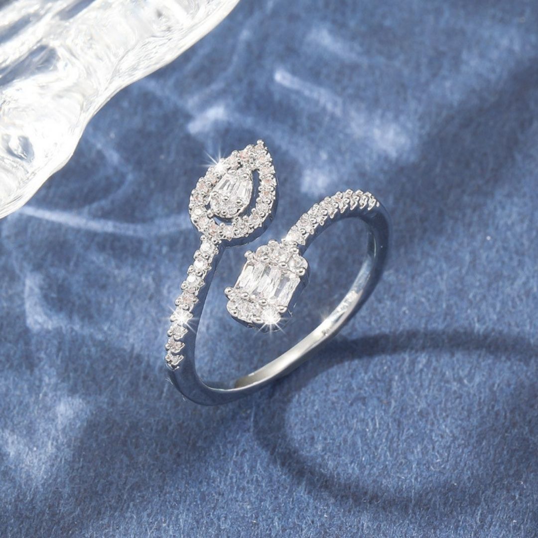 Sterling Tear & Emerald Ring