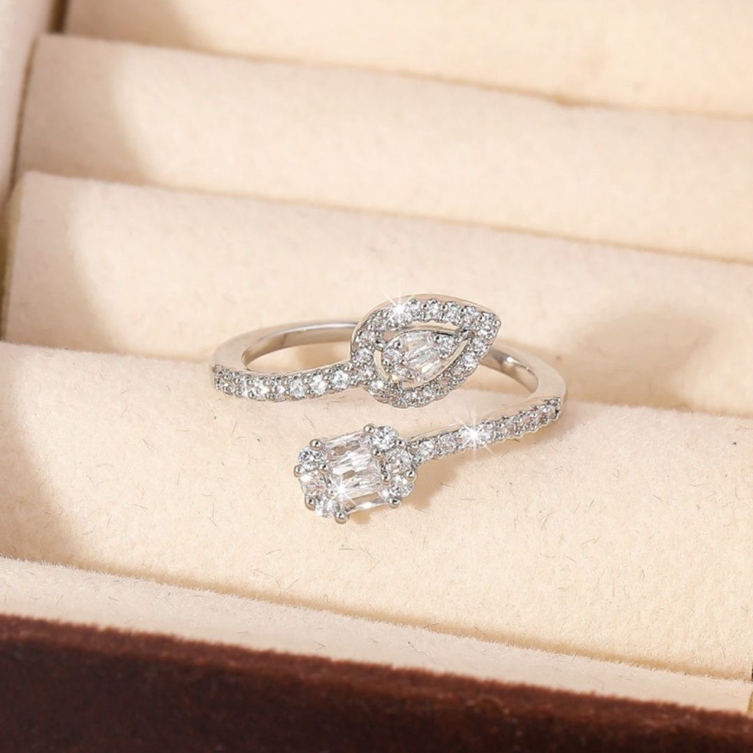 Sterling Tear & Emerald Ring