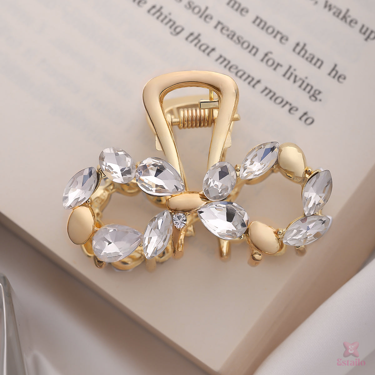 Luxe Bow Claw