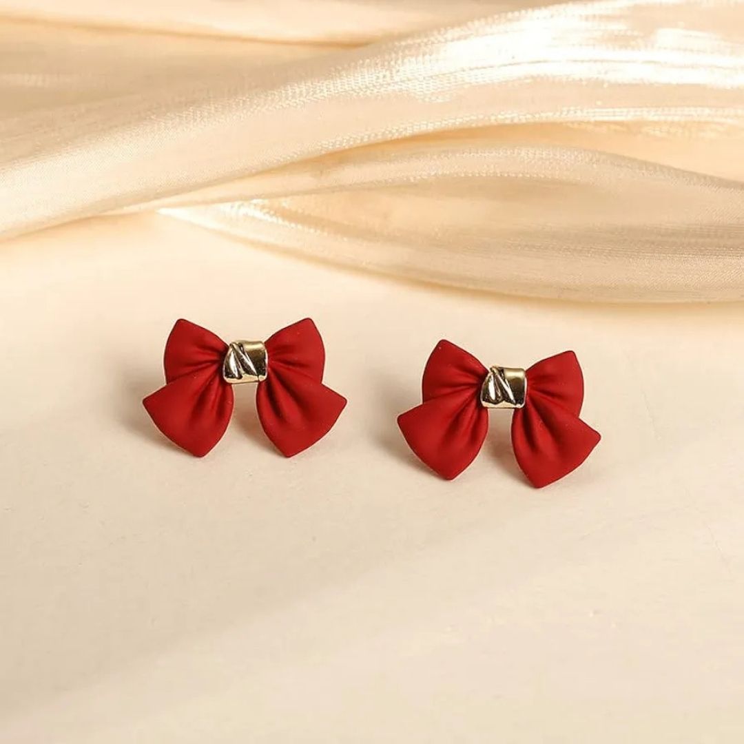 Snap Bow Queen Earrings