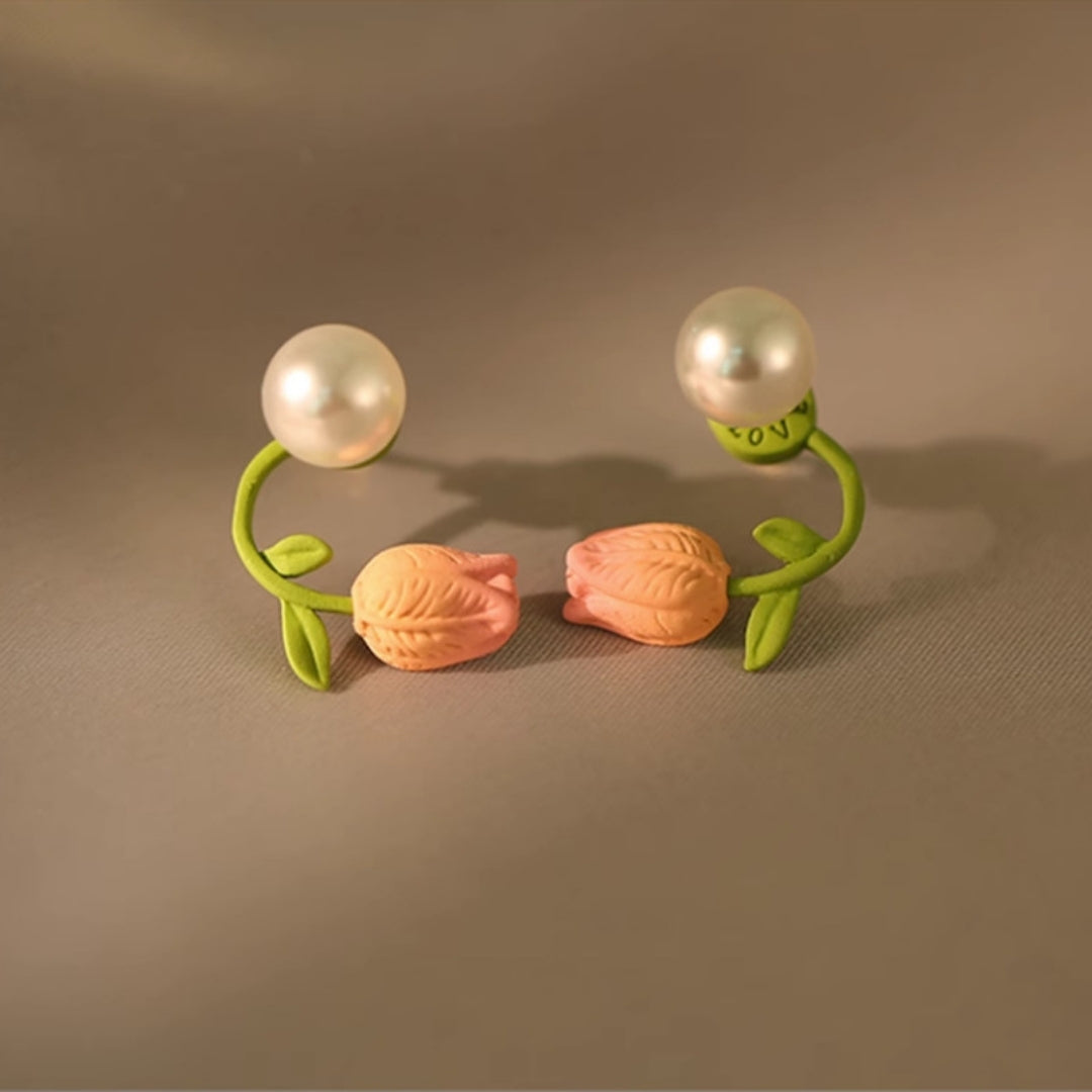 Charming Tulip Pearl  Earrings