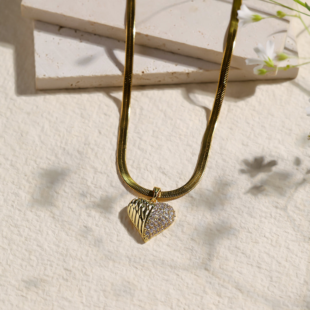 Blind Date Statement Heart Neckpiece