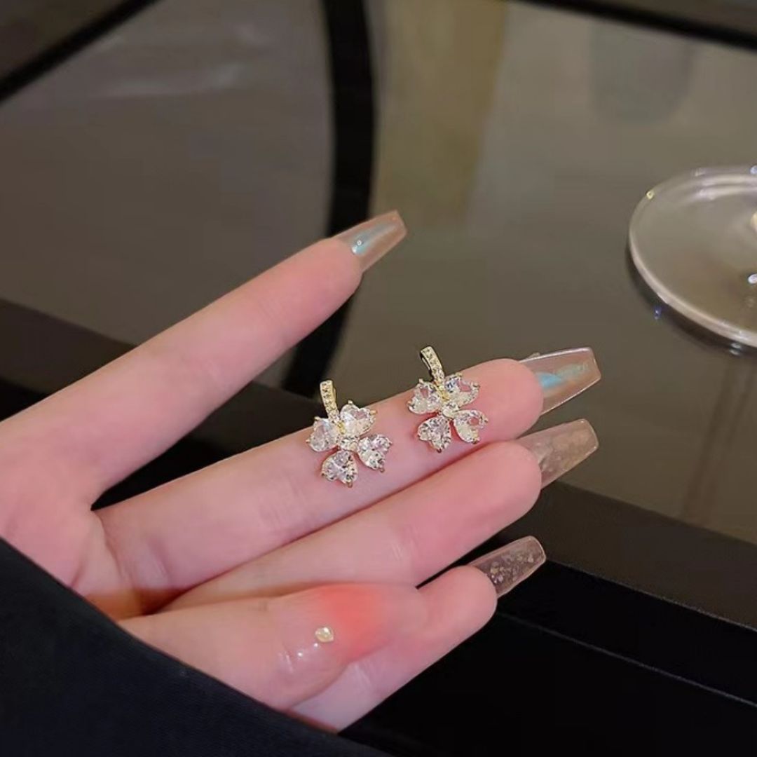 Clear Clover Crystals Earrings