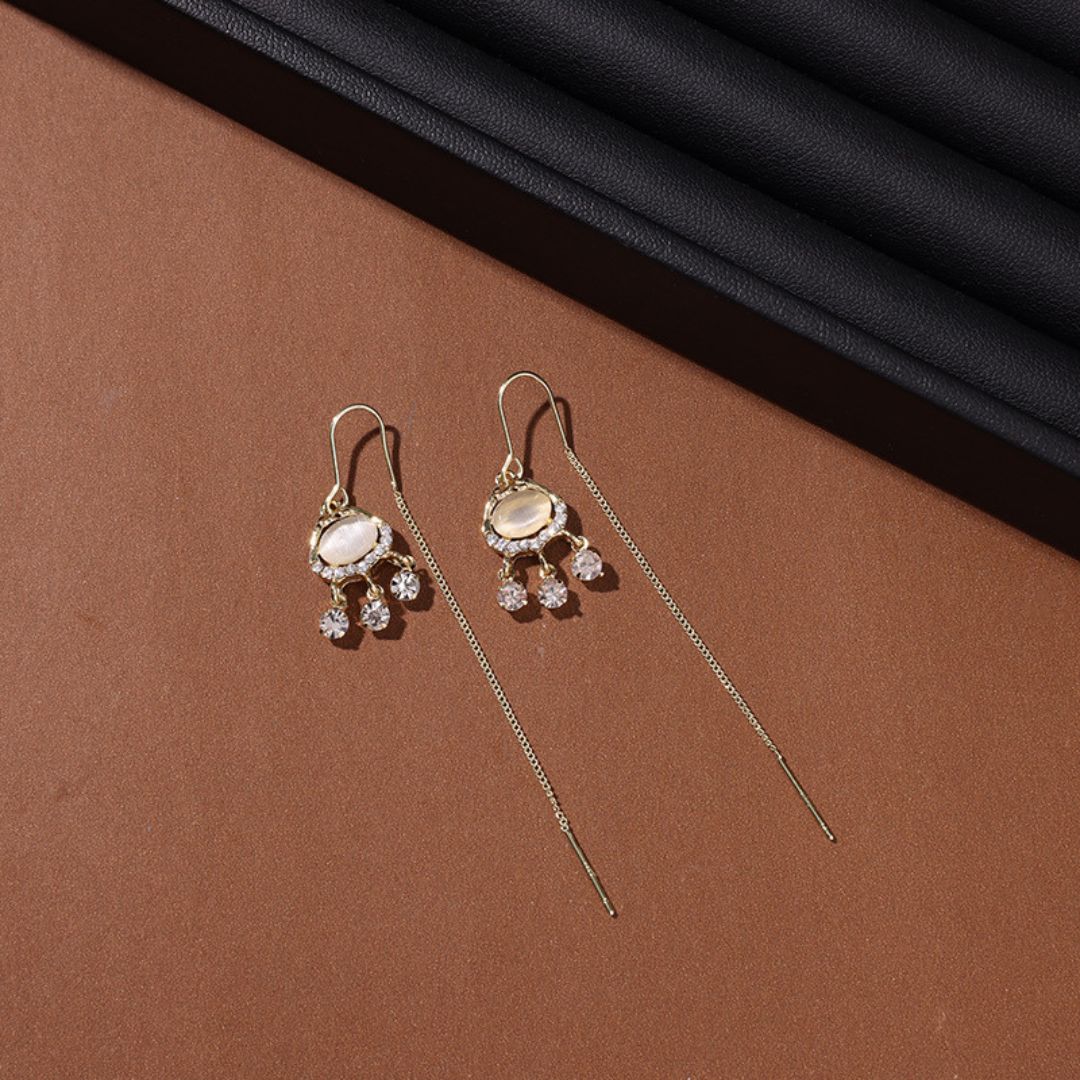 Glimmering Feline Eye Dangles Earrings