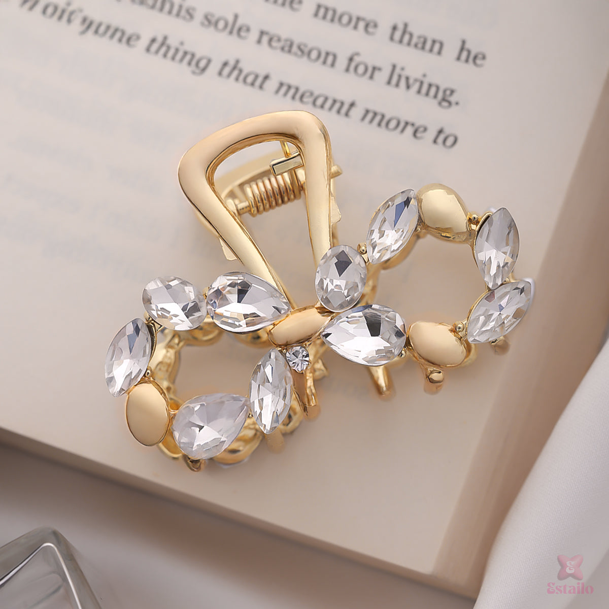 Luxe Bow Claw