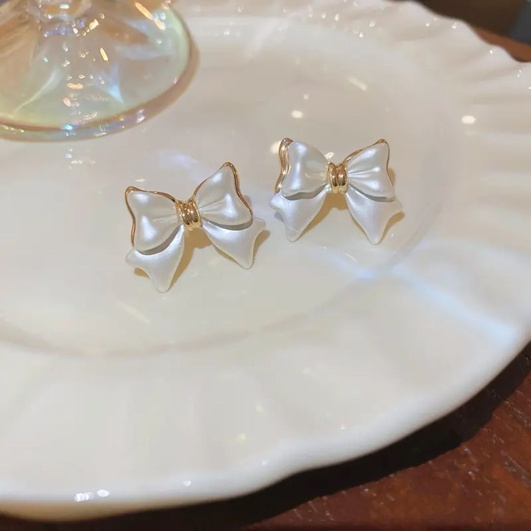 Groovy Bow Glaze Earrings