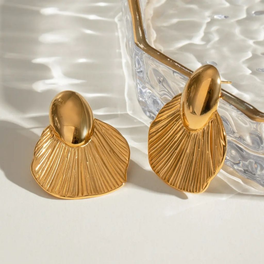 Glossy Petals Earrings