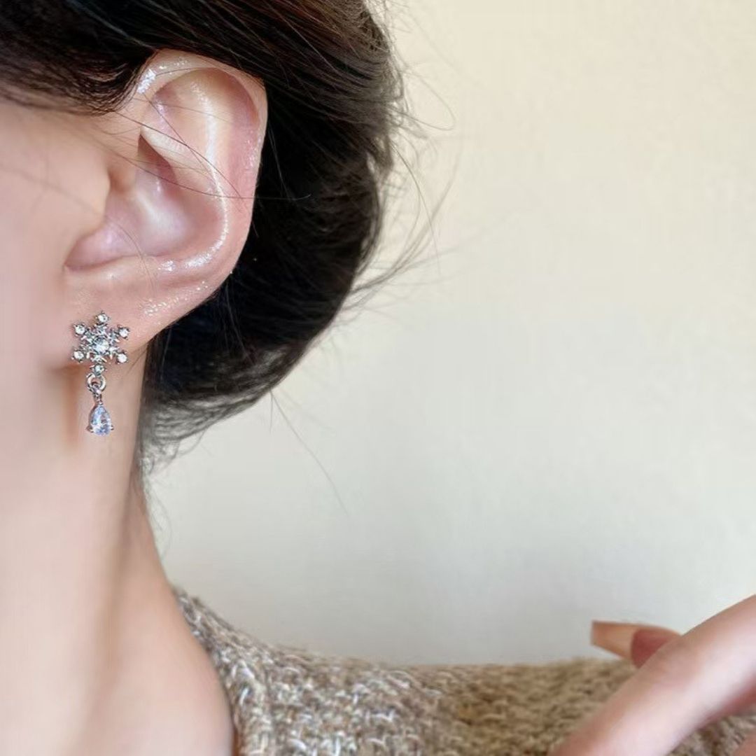 Midnight Snowfall Studs Earrings