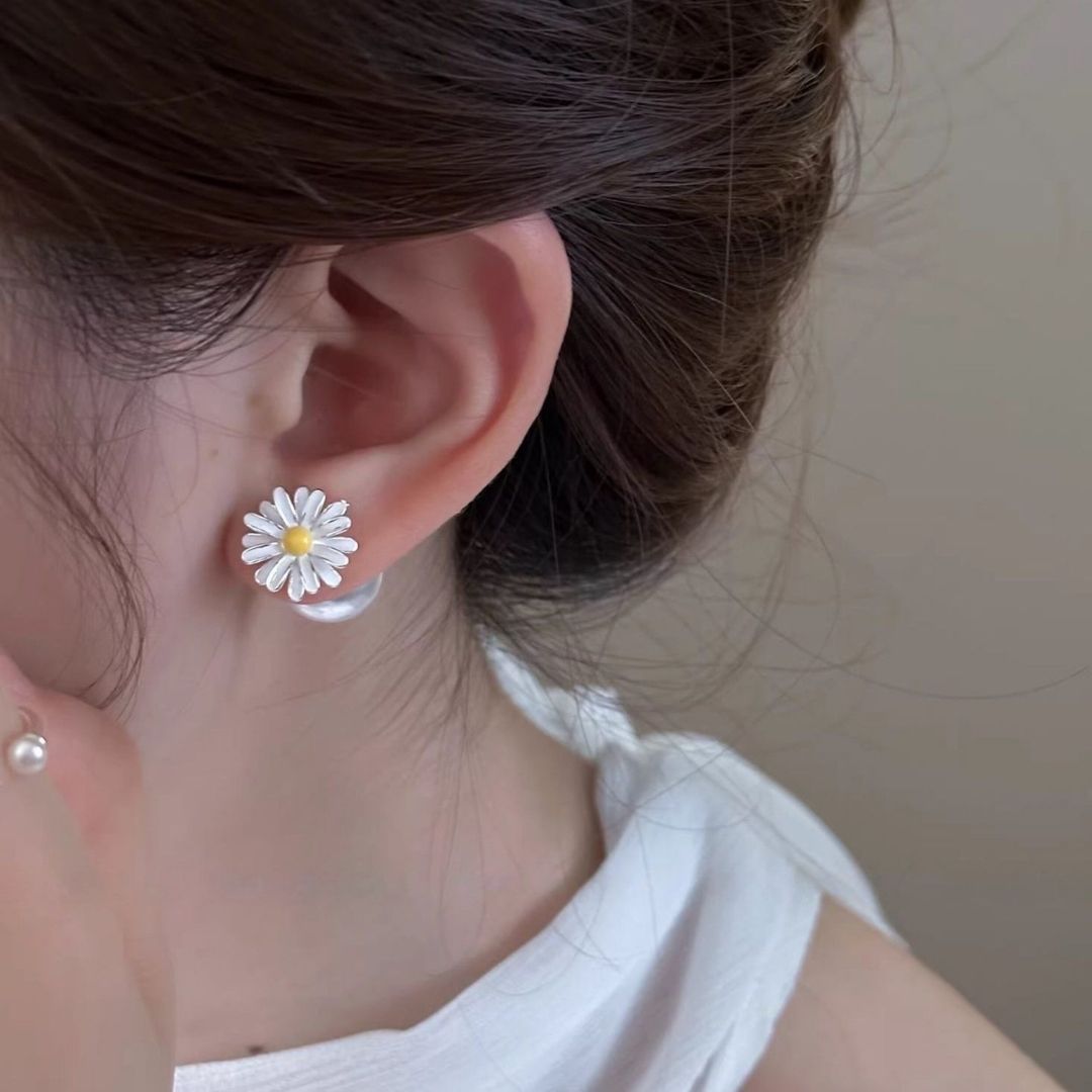 Gilded Camomile Stud Earrings