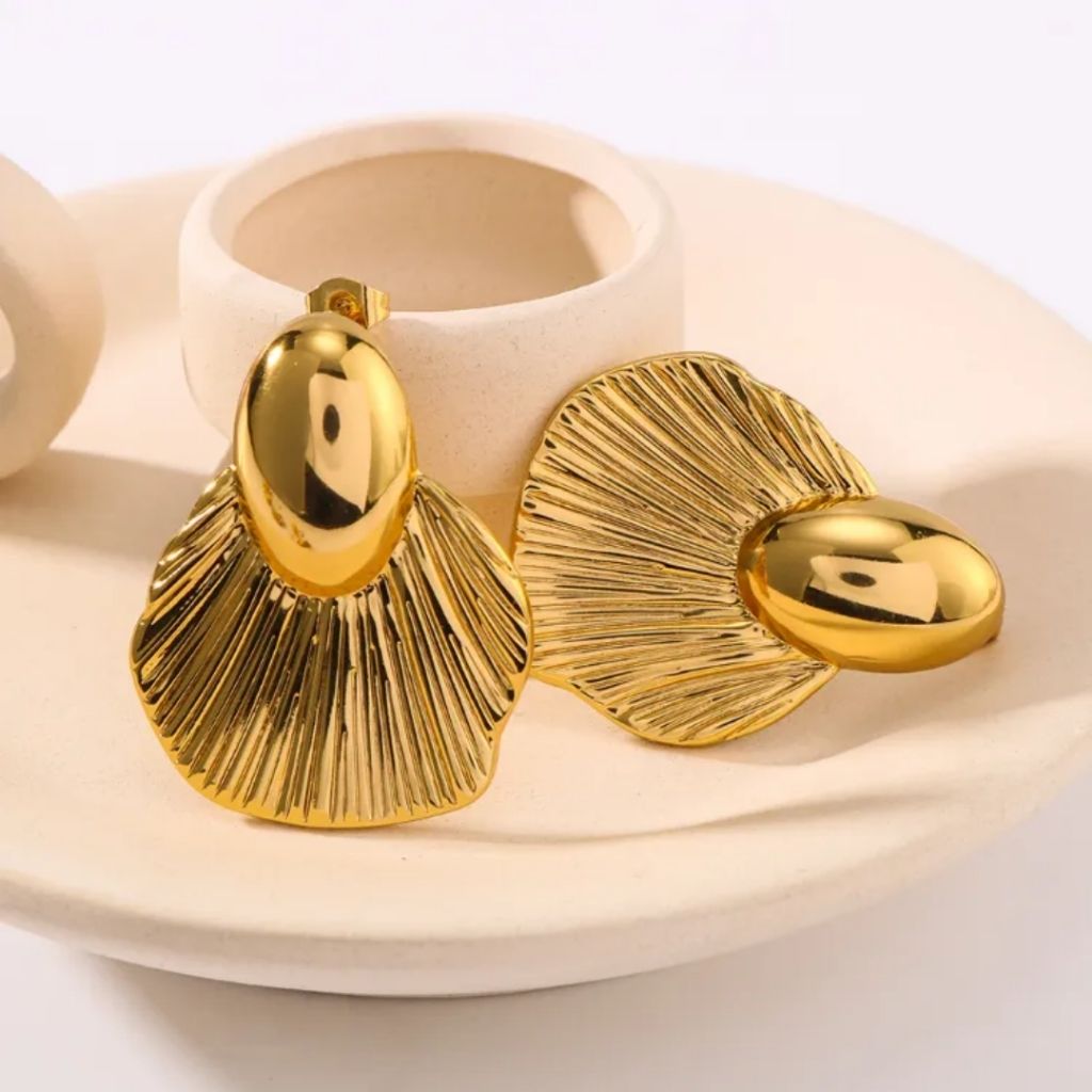 Glossy Petals Earrings