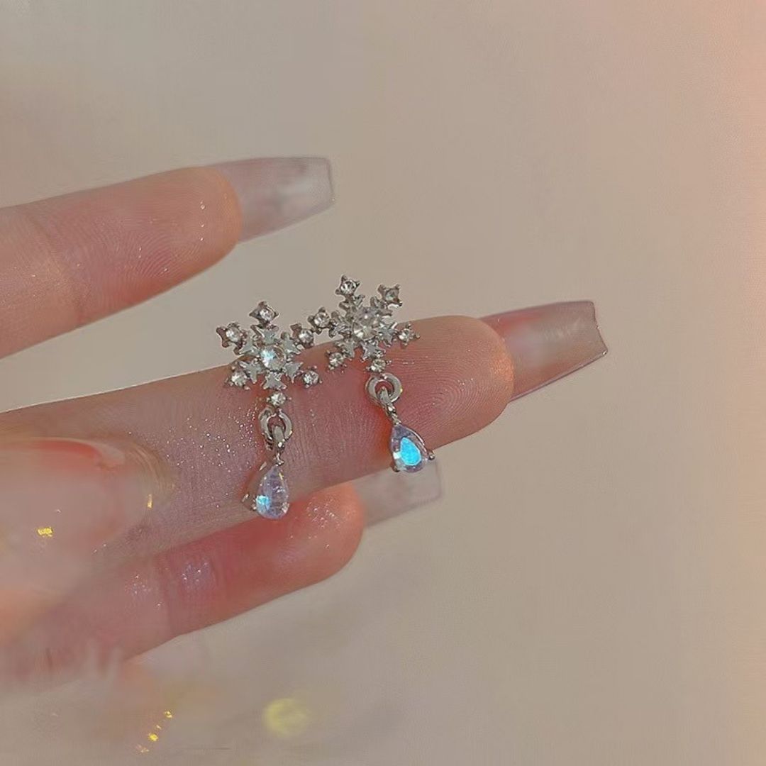Midnight Snowfall Studs Earrings