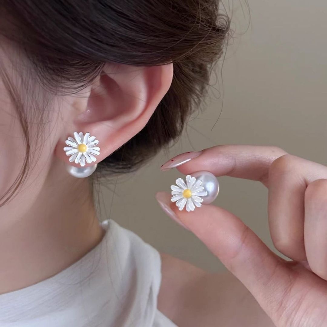 Gilded Camomile Stud Earrings