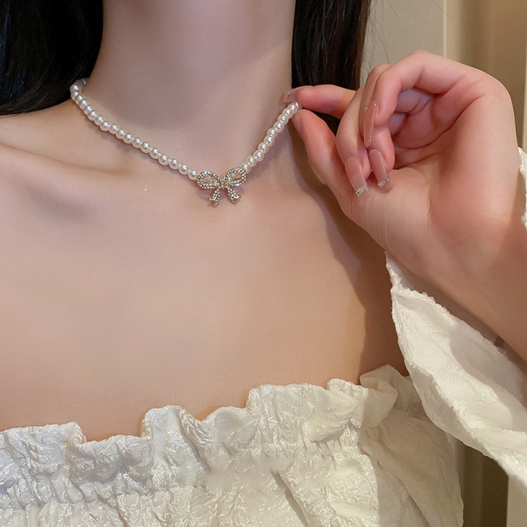 Bella Bow Pearl Necklace