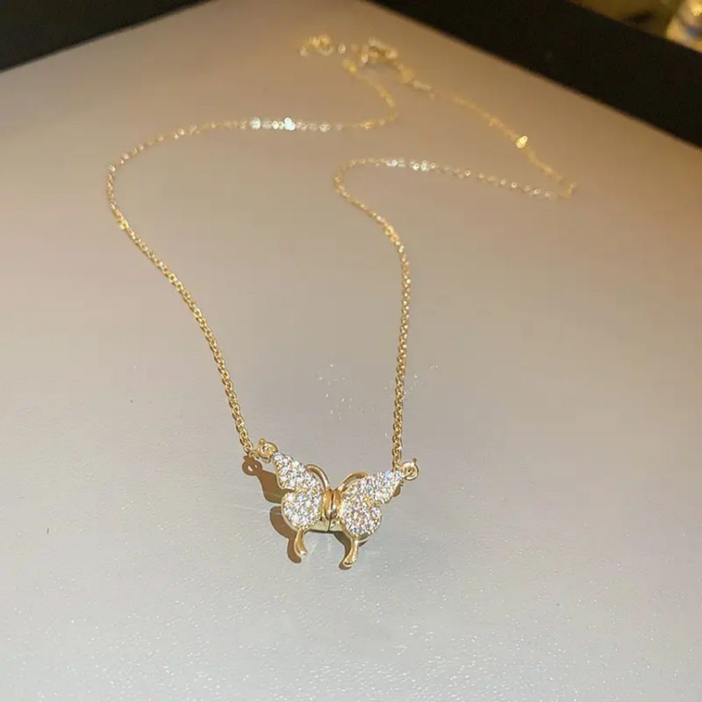 Gold Sway Necklace